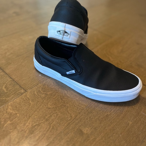 Vans leather perforated slip on shoes - Picture 4 of 4